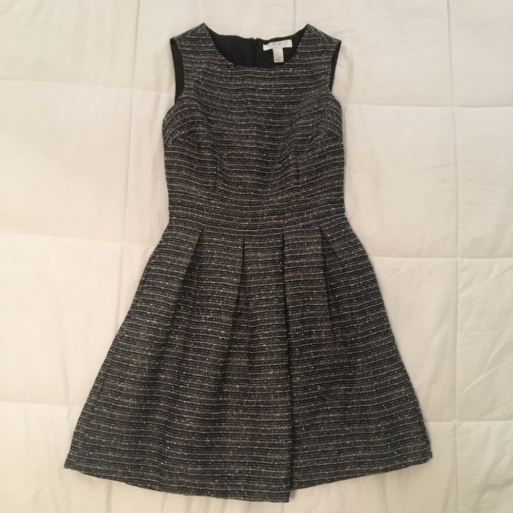 Forever 21 Sleeveless Skater Dress Size S